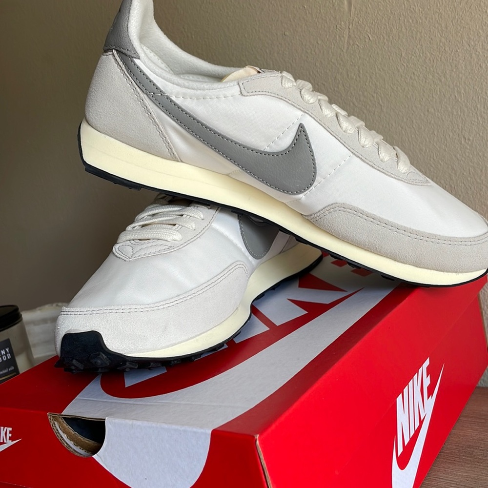 Nike waffle trainer